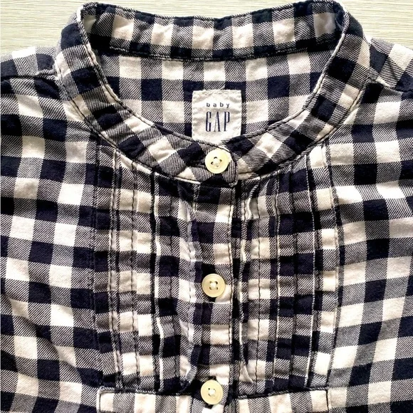 Baby Gap checkered blouse - Picture 3 of 4